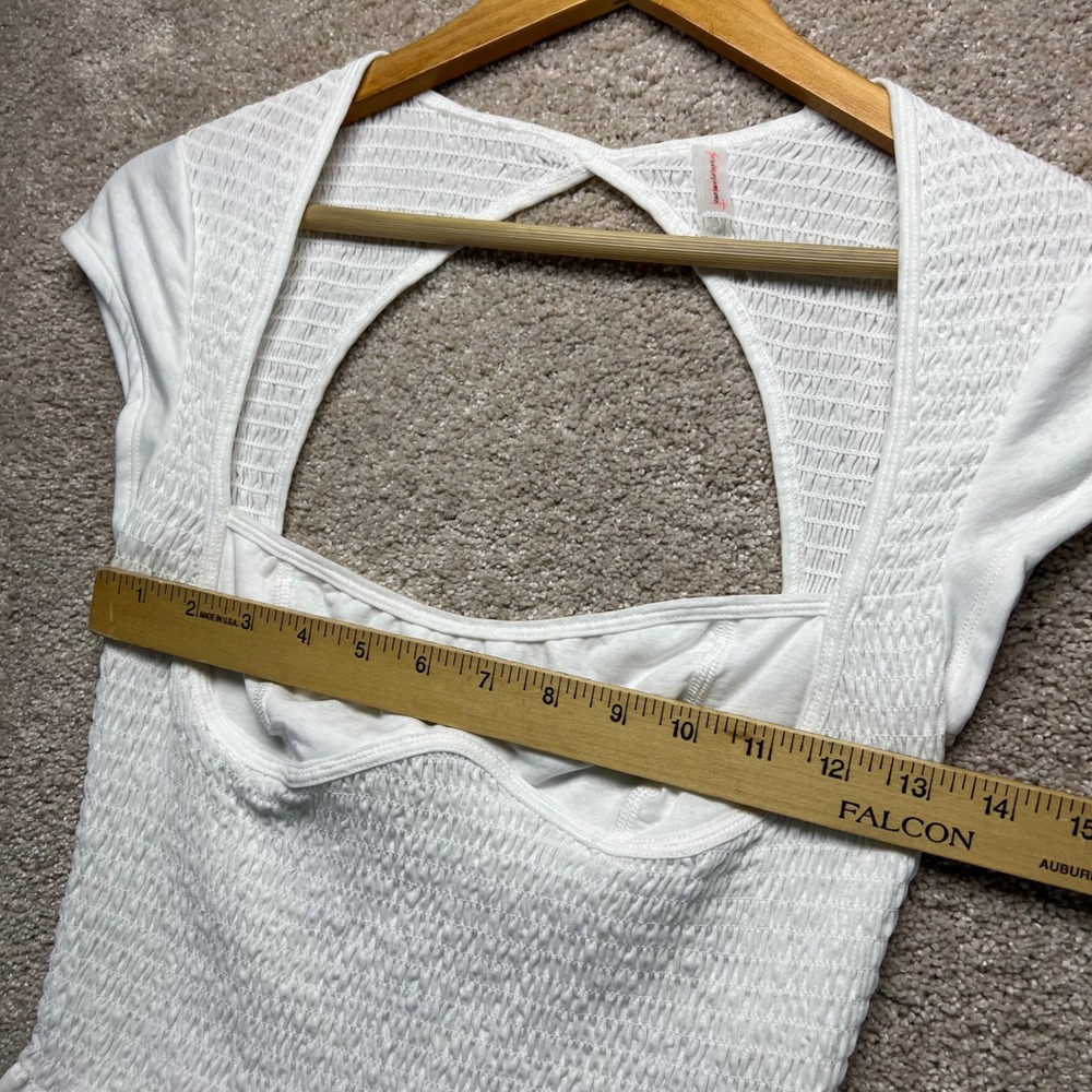 Free People‎ Movement White Smocked Open Back Crop Top Cap Sleeve S Coquette - Picture 7 of 14
